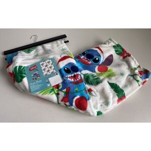 Disney Stitch With Mittens Winter Christmas Santa Hat Throw Blanket 50 X 70” NEW